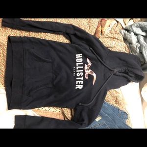 Hollister hoodie size small